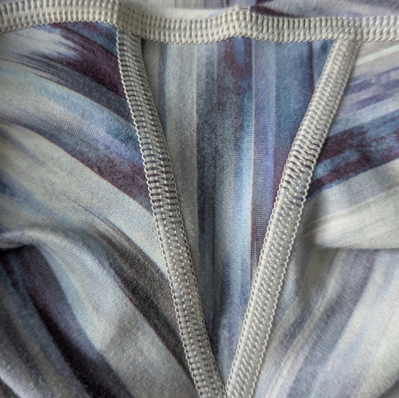 Athleta Elation Cropped Tight Blue Purple Watercolor High Rise Leggings Small - Picture 10 of 16